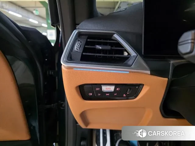 BMW i4 2023 Темно-зеленый из Кореи, фото 3