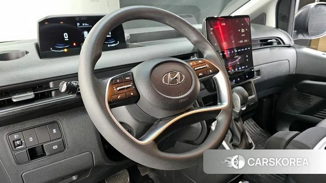 Hyundai Staria 2023 Белый из Кореи, фото 3