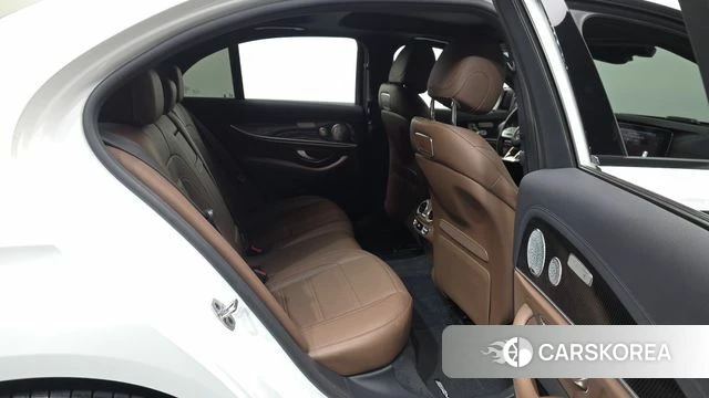 Mercedes-Benz E-Class W213 2019 Белый из Кореи, фото 3