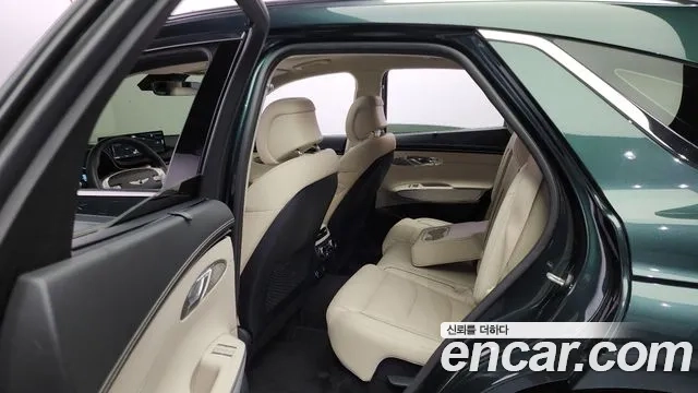 Genesis GV70 2021 Зеленый из Кореи, фото 3