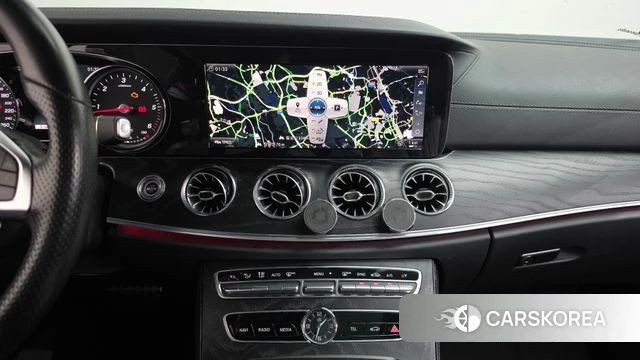 Mercedes-Benz E-Class W213 2018 Серебряный из Кореи, фото 3