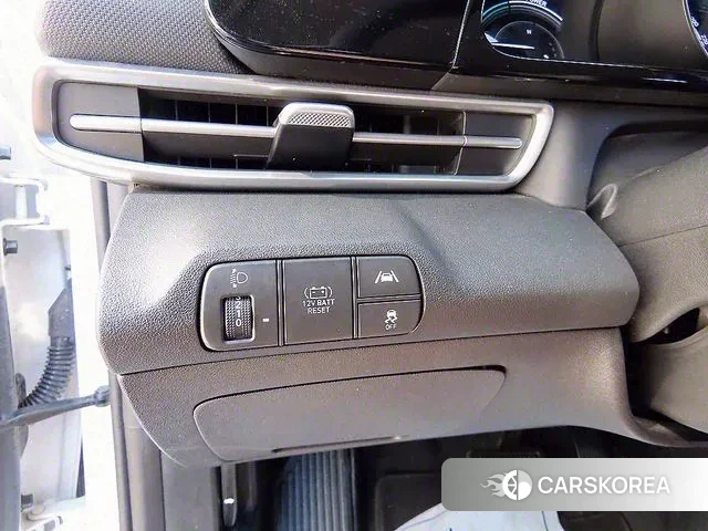 Hyundai Avante Hybrid (CN7) 2021 Белый из Кореи, фото 3