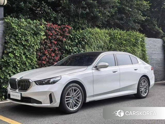 BMW 5 series 2024 Белый из Китая, фото 3