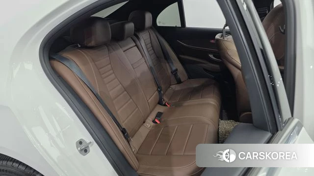 Mercedes-Benz E-Class W213 2021 Белый из Кореи, фото 3