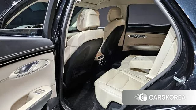 Genesis GV70 2023 Черный из Кореи, фото 3