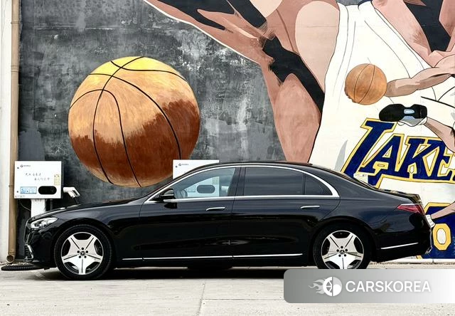 Mercedes-Benz S-class 2023 Черный из Китая, фото 3