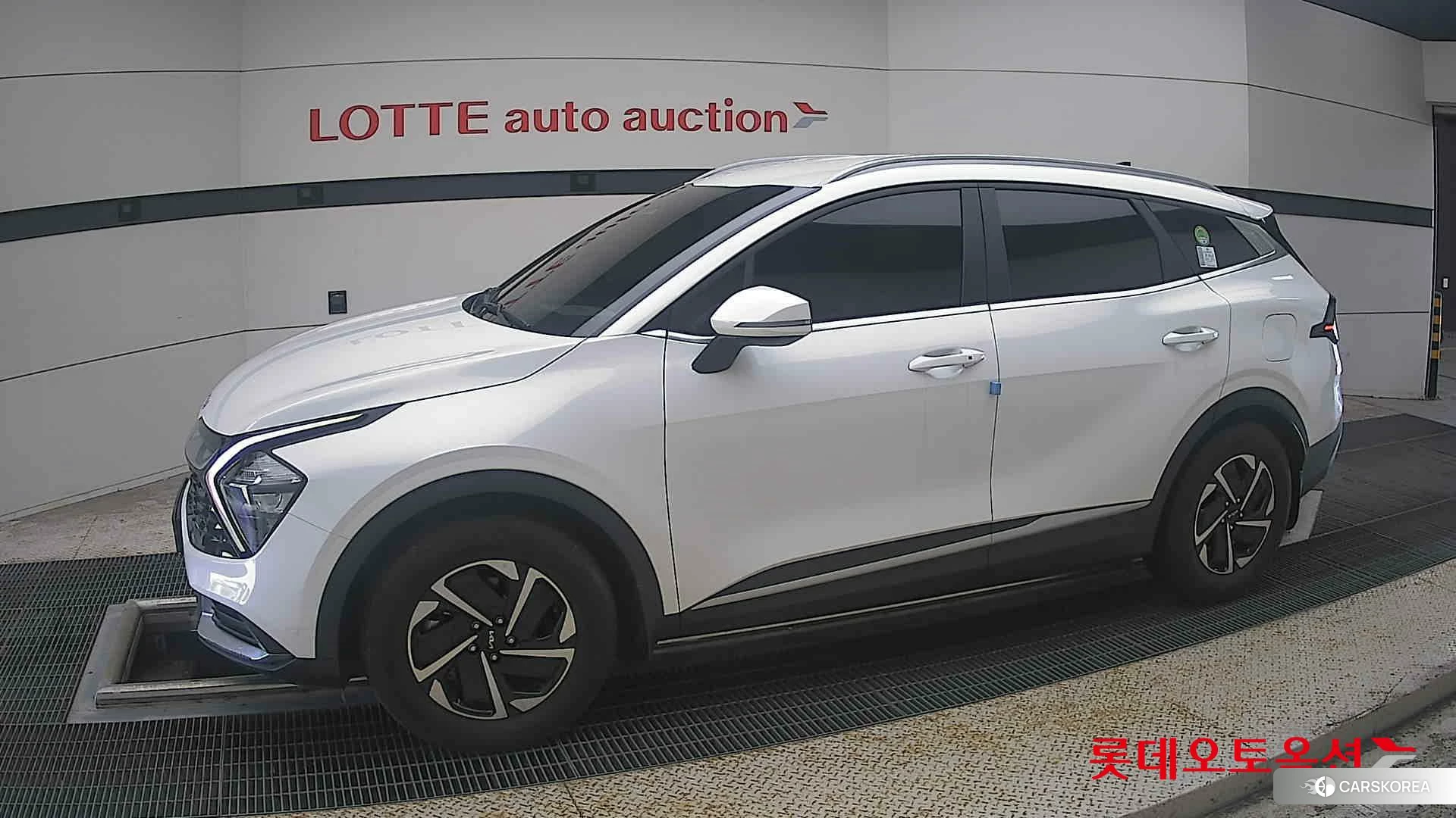 Kia Sportage Hybrid 2023 Snow White Pearl (optional) из Кореи, фото 3