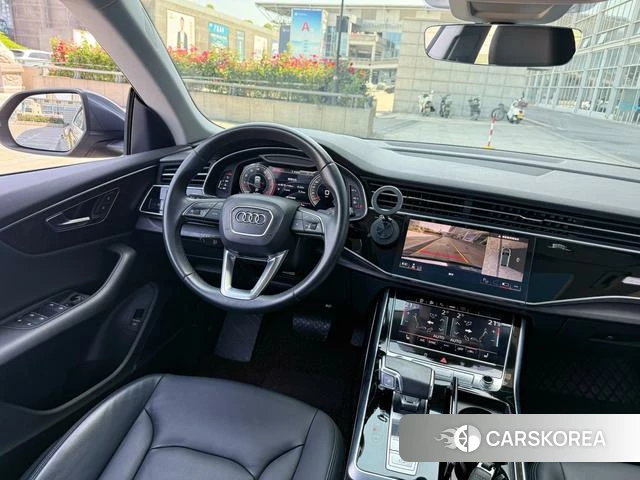 Audi Q8 2021 Темно-серый из Китая, фото 3