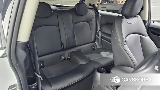 Mini Cooper 2023 Белый из Кореи, фото 3