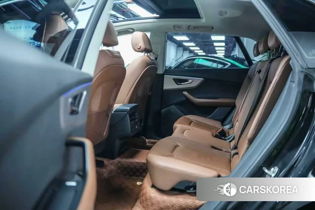 Audi Q8 2023 Черный из Китая, фото 3