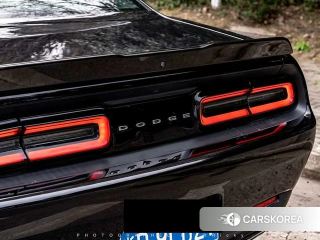 Dodge Challenger 2023 Черный из Китая, фото 3