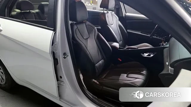 Hyundai Avante (CN7) 2021 Белый из Кореи, фото 3