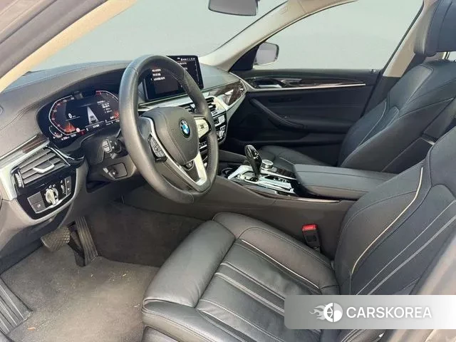 BMW 5 Series (G30) 2022 Серый из Кореи, фото 3