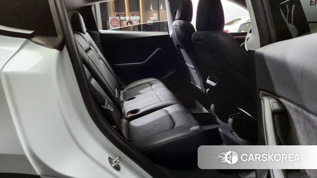 Tesla Model Y 2023 Белый из Кореи, фото 3