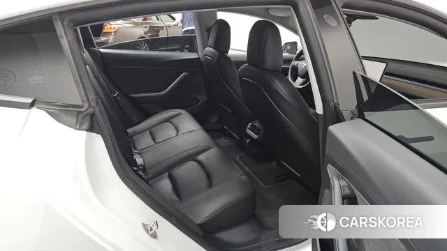 Tesla Model 3 2021 Белый из Кореи, фото 3