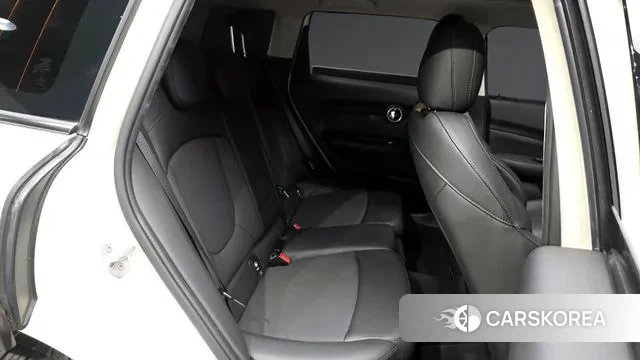 Mini Cooper Clubman 2021 Жемчужный цвет из Кореи, фото 3