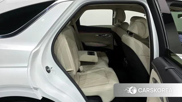 Genesis GV70 2024 Белый из Кореи, фото 3