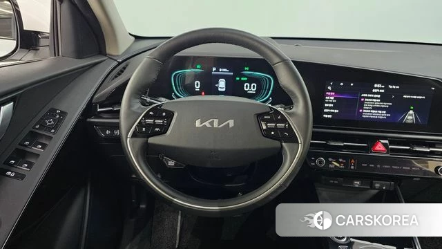 Kia Di Ol Nu Niro 2023 Белый из Кореи, фото 3
