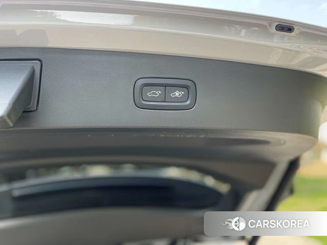 Lynk 06 EM-P 2024 Белый из Китая, фото 3