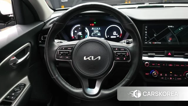 Kia Niro Plus 2022 Серебряный из Кореи, фото 3
