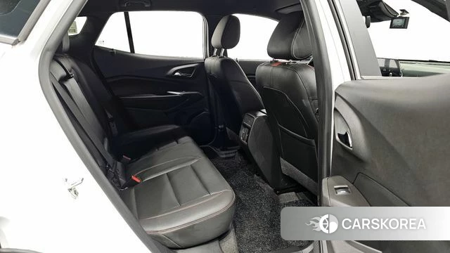 Chevrolet (GM Daewoo) Trax Crossover 2024 Белый из Кореи, фото 3
