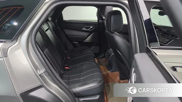 Land Rover Range Rover Velar 2018 Серебристо-серый из Кореи, фото 3