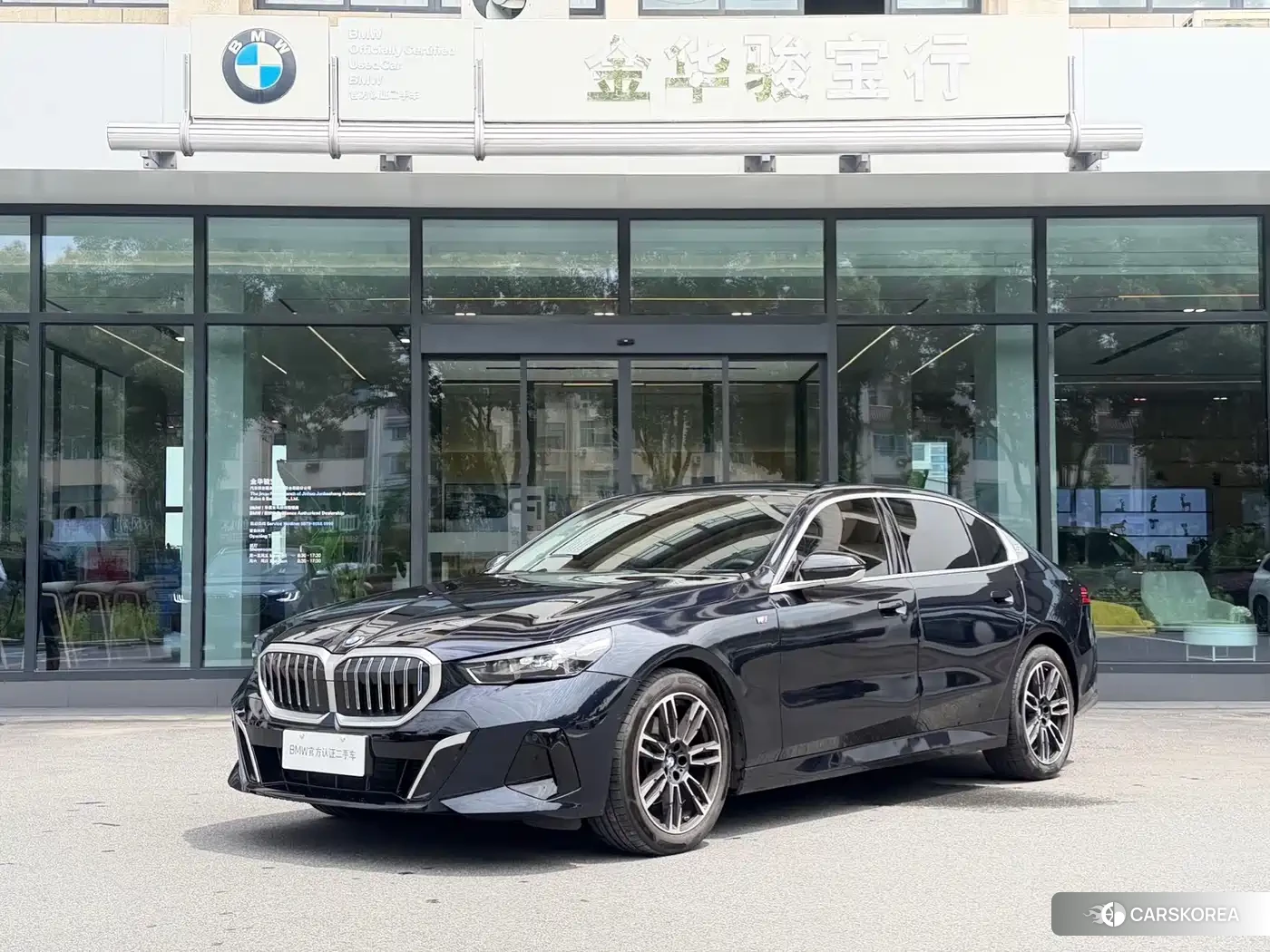 BMW 5 series 2025 Черный из Китая, фото 3