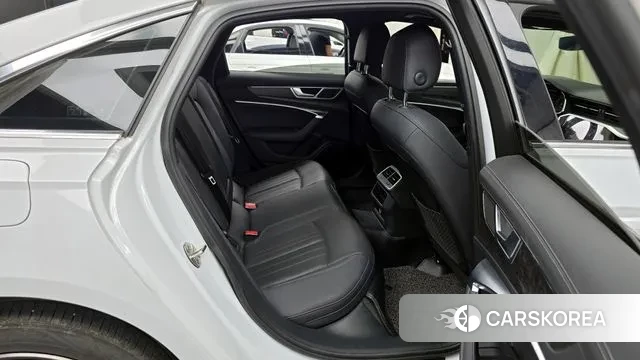 Audi A6 (C8) 2021 Белый из Кореи, фото 3