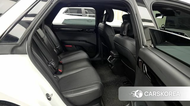 Hyundai Grandeur Hybrid (GN7) 2023 Белый из Кореи, фото 3