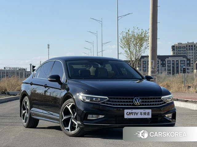 Volkswagen Magotan 2024 Черный из Китая, фото 3