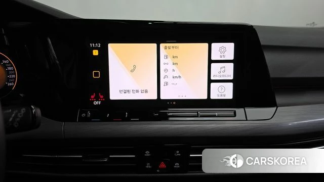Volkswagen Golf 8th Generation 2023 Белый из Кореи, фото 3