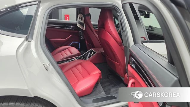 Porsche Panamera (971) 2023 Серебристо-серый из Кореи, фото 3
