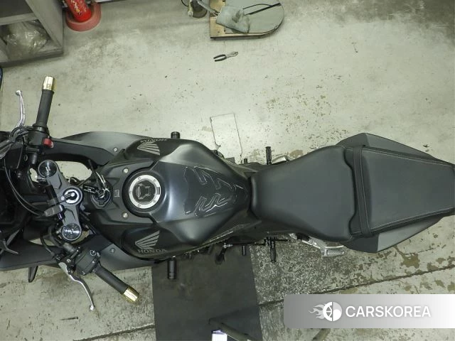 Проданный Honda CBR650R-2 id 4184468 из Японии, фото 4