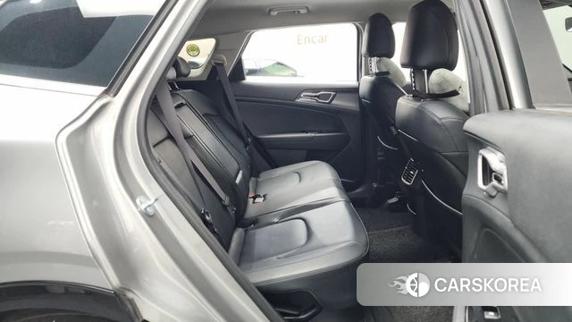 Kia Sportage 5th Generation Hybrid 2023 Серебряный из Кореи, фото 3