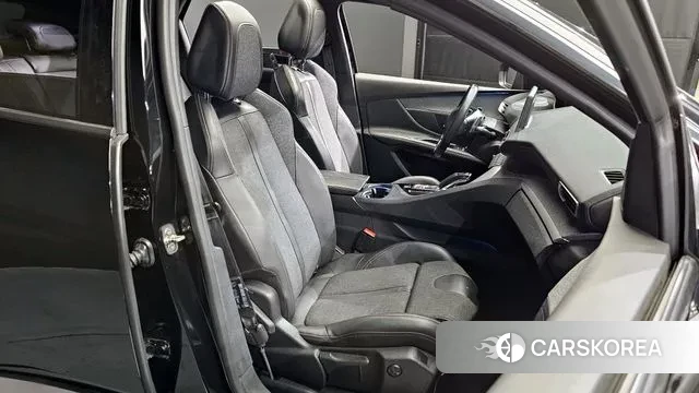 Peugeot 3008 second generation 2018 Черный из Кореи, фото 3