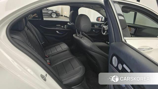 Mercedes-Benz E-Class W213 2018 Белый из Кореи, фото 3