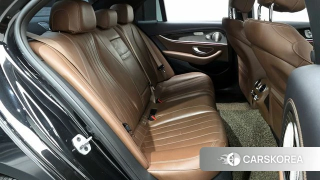 Mercedes-Benz E-Class W213 2021 Черный из Кореи, фото 3