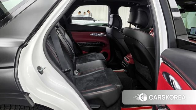 Genesis GV70 2021 Черный из Кореи, фото 3