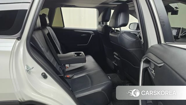 Toyota RAV4 5th Generation 2021 Белый из Кореи, фото 3