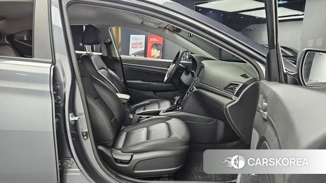 Hyundai Avante AD 2018 Серый из Кореи, фото 3