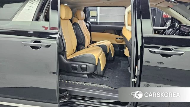 Kia Carnival 4th generation 2023 Черный из Кореи, фото 3