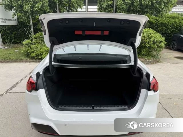 BMW 2 series 2025 Белый из Китая, фото 3