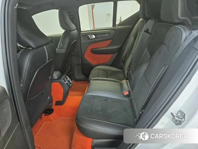 Volvo XC40 2021 Белый из Кореи, фото 3