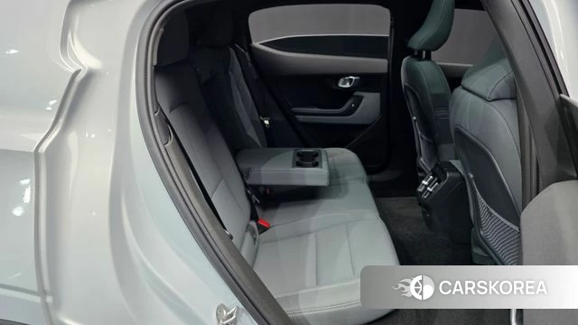 Polestar Polestar 2 2022 Светло-серебряный цвет из Кореи, фото 3