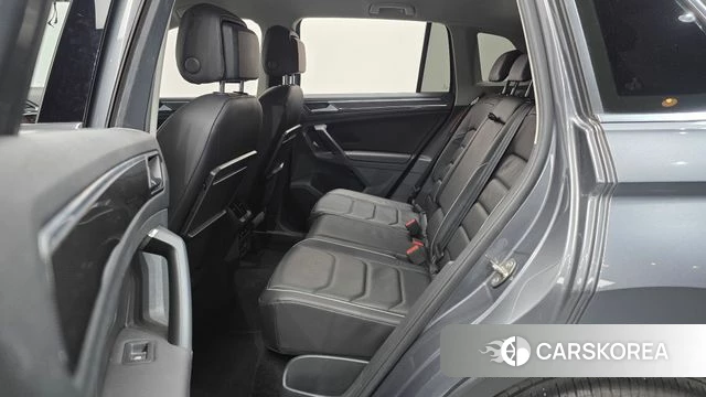 Volkswagen Tiguan second Generation 2020 Серый из Кореи, фото 3