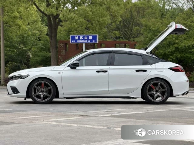 Honda Civic 2023 Белый из Китая, фото 3