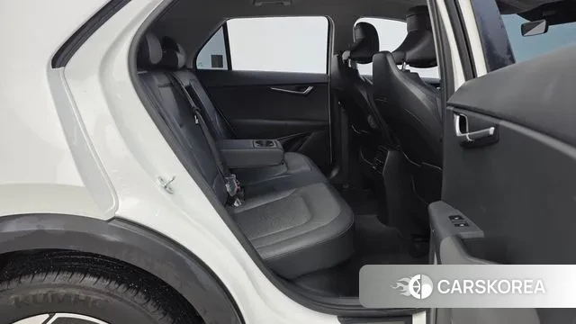 Kia Di Ol Nu Niro 2022 Белый из Кореи, фото 3