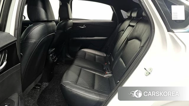 Kia The New K3 2nd generation 2023 Белый из Кореи, фото 3