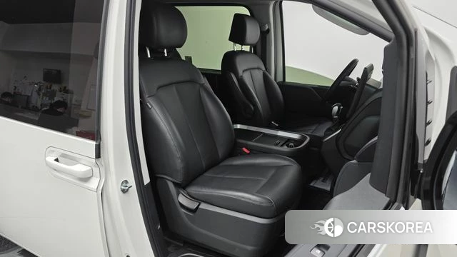 Hyundai Staria 2024 Белый из Кореи, фото 3