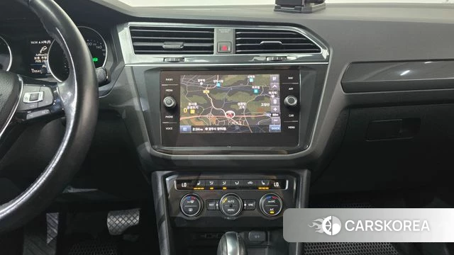 Volkswagen Tiguan second Generation 2020 Белый из Кореи, фото 3